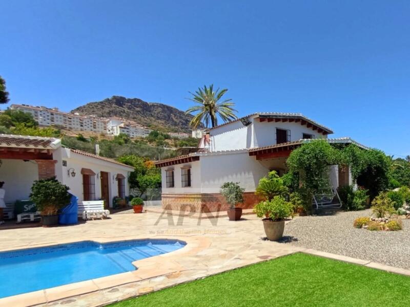 3 bedroom Country House for sale