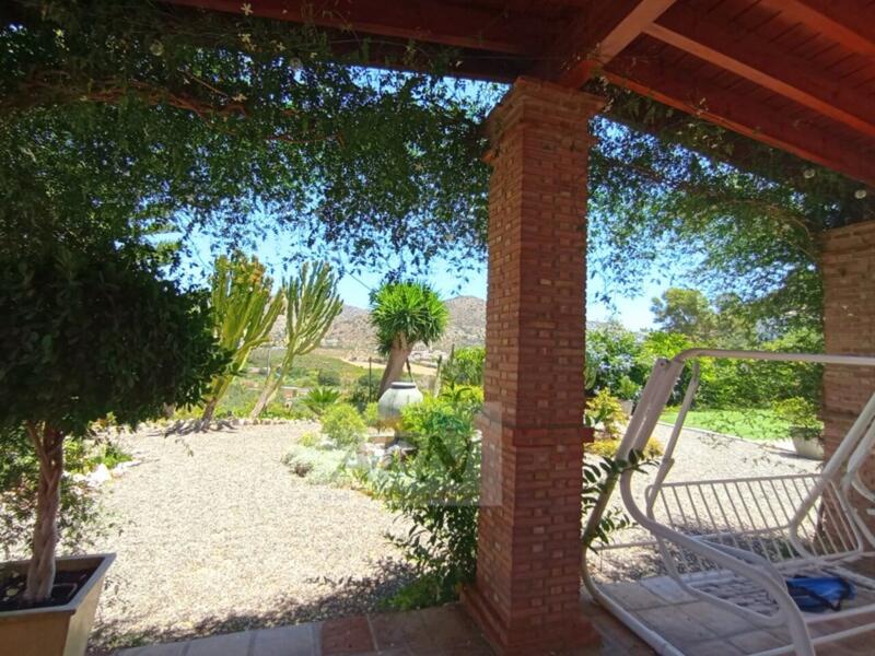 3 bedroom Country House for sale