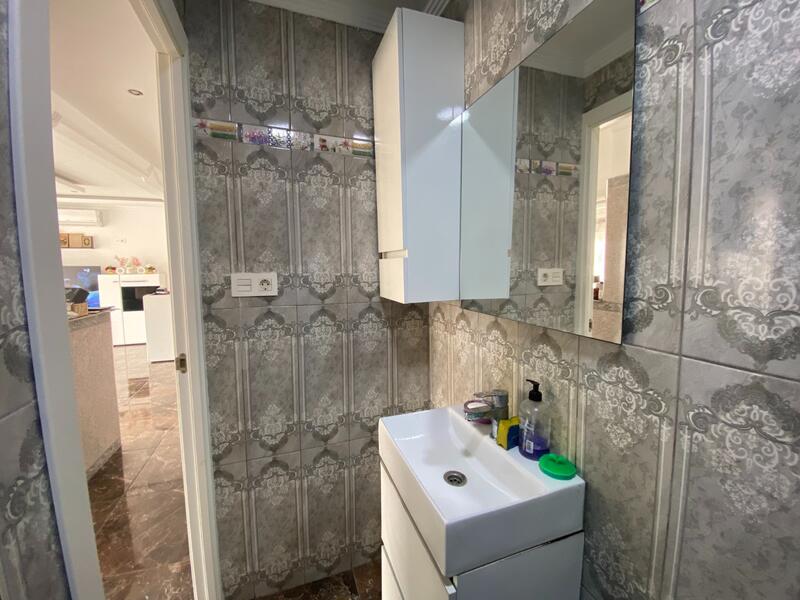 4 bedroom Apartment for sale