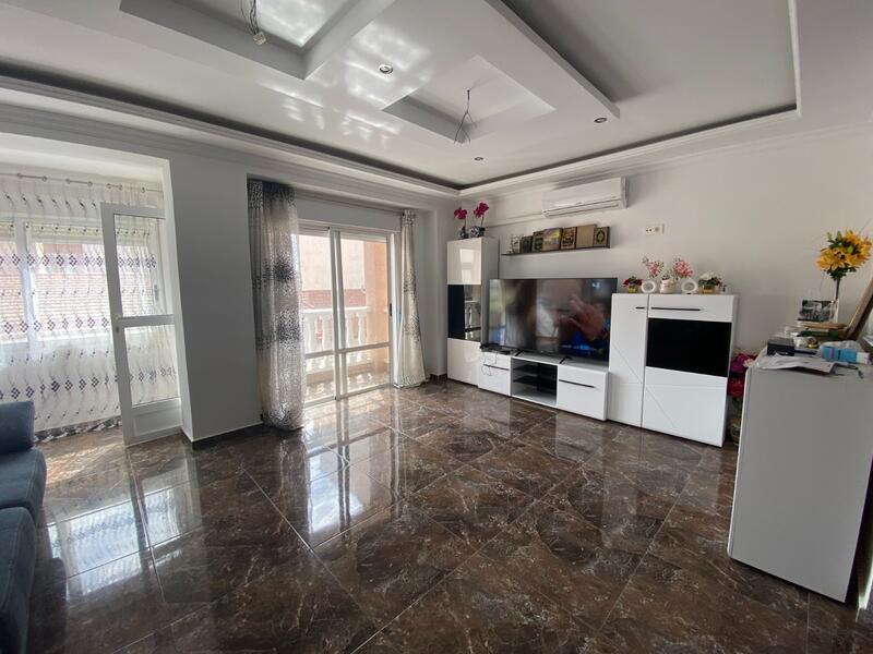 4 bedroom Apartment for sale