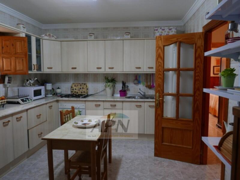 3 bedroom Townhouse for sale