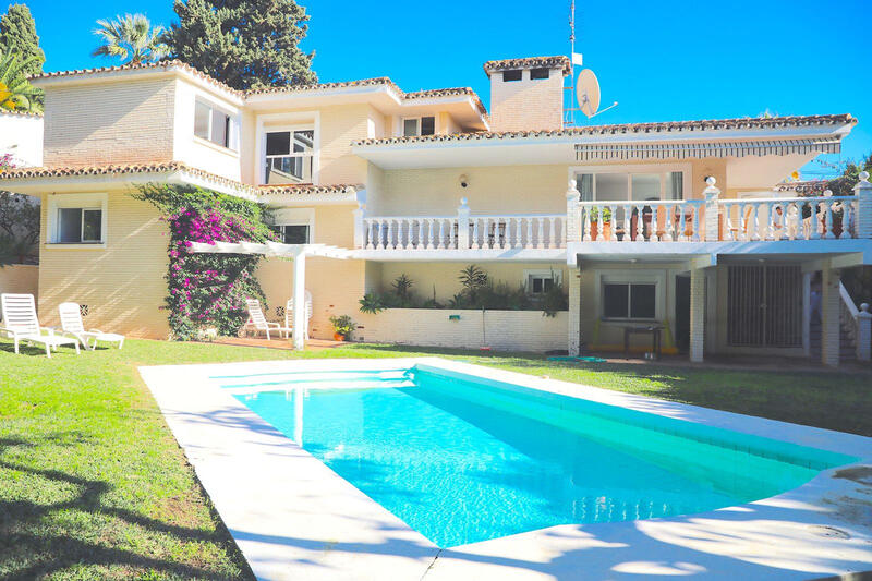 5 bedroom Villa for sale