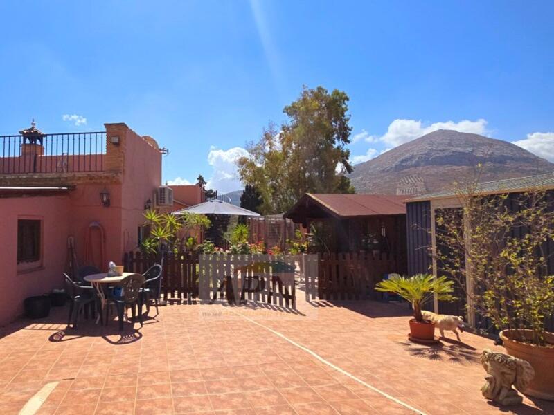 2 bedroom Country House for sale
