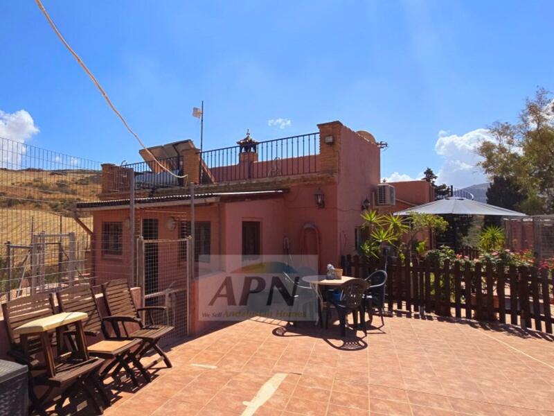 2 bedroom Country House for sale