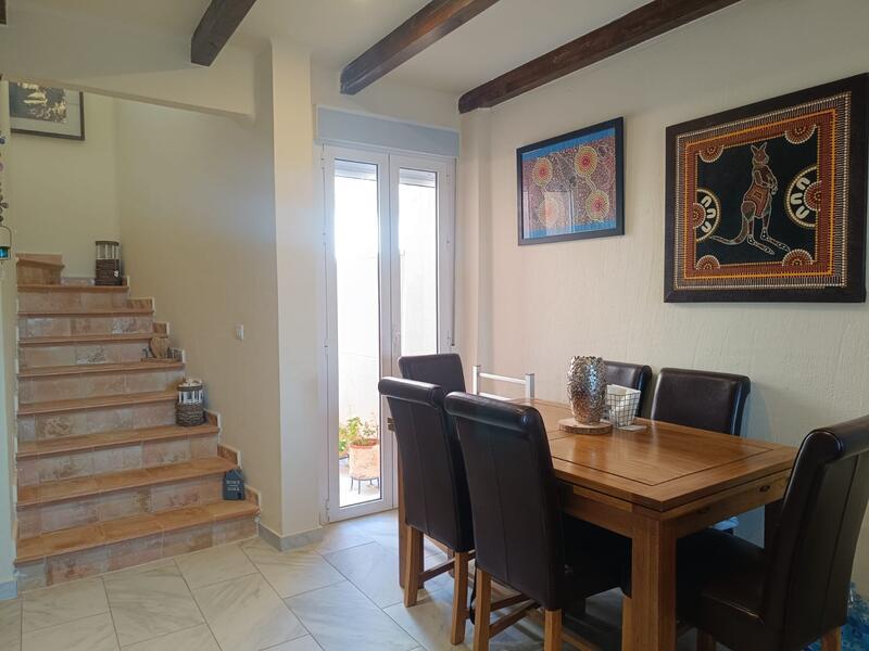 2 bedroom Townhouse for sale