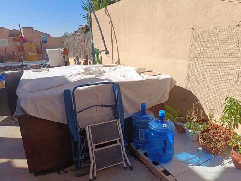 2 bedroom Townhouse for sale