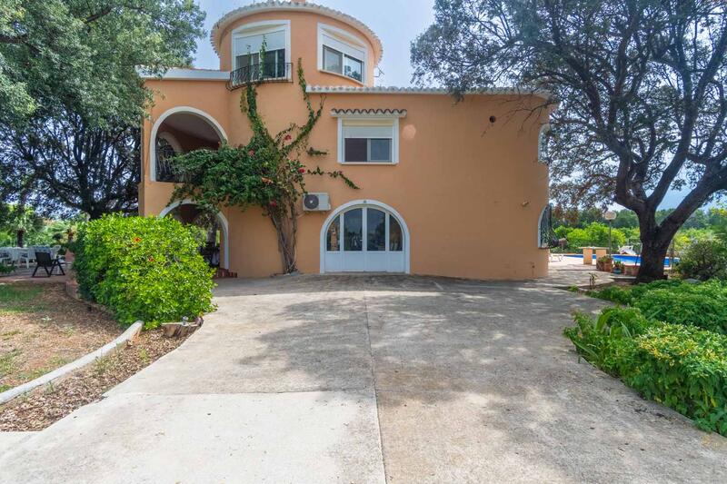 5 bedroom Villa for sale