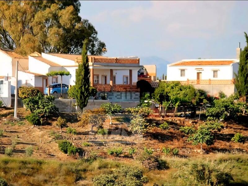 Деревенский Дом продается в Coin, Málaga