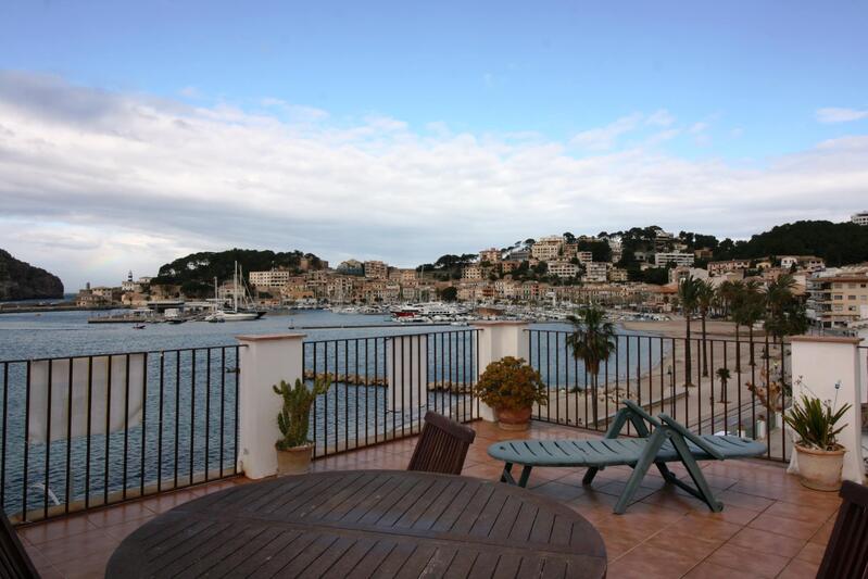 7 bedroom Townhouse for sale