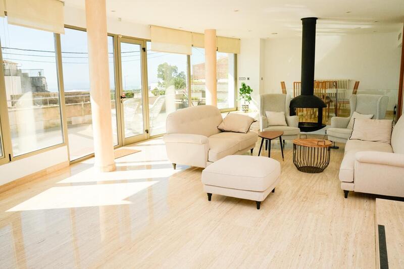 6 bedroom Villa for sale