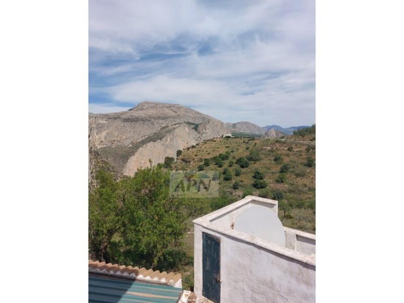 4 bedroom Country House for sale
