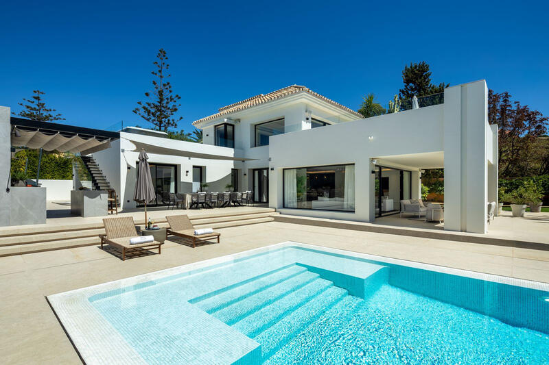 6 bedroom Villa for sale