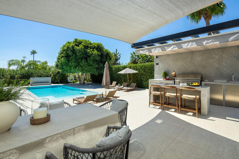 6 bedroom Villa for sale