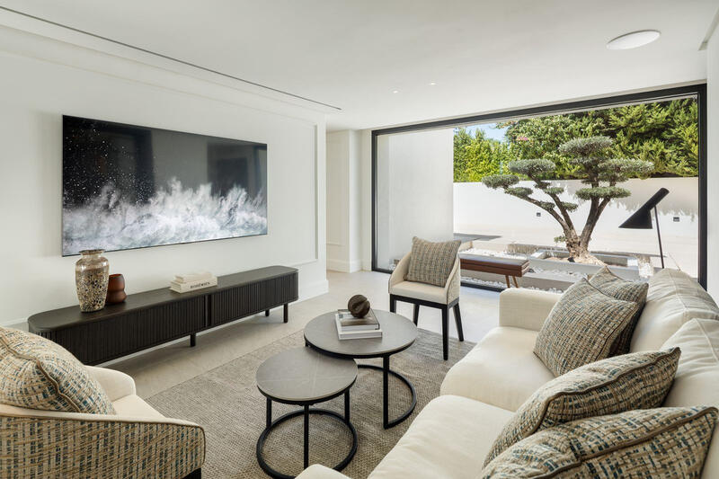 6 bedroom Villa for sale