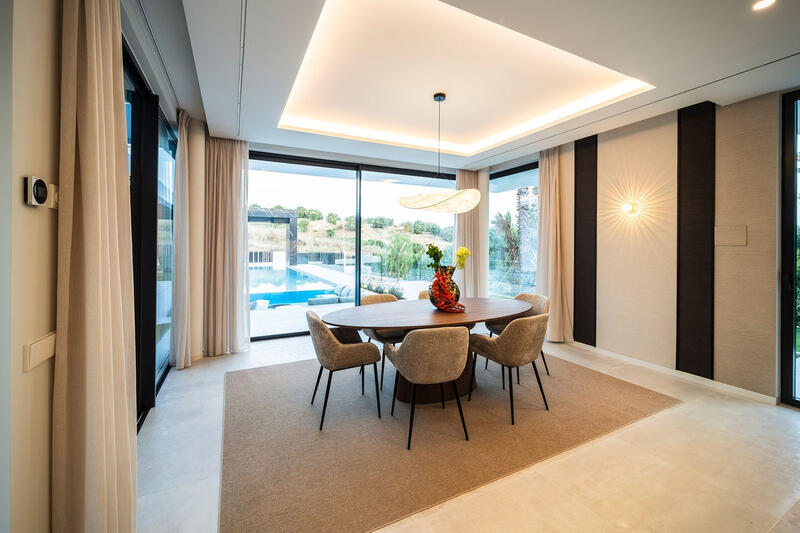 6 bedroom Villa for sale
