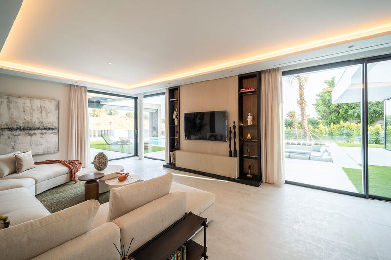6 bedroom Villa for sale