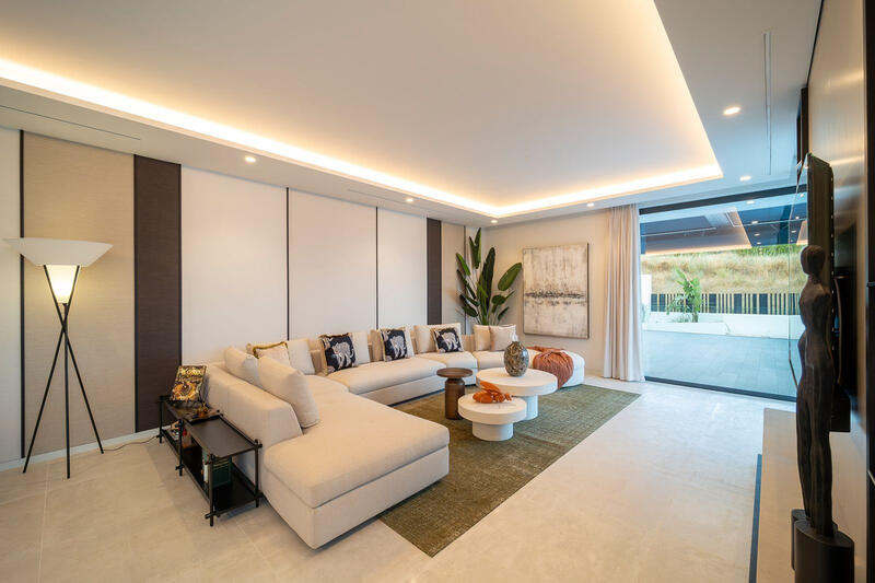 6 bedroom Villa for sale