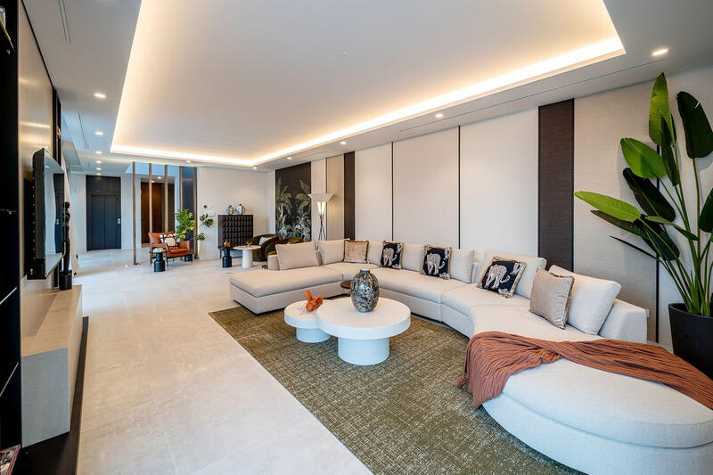 6 bedroom Villa for sale
