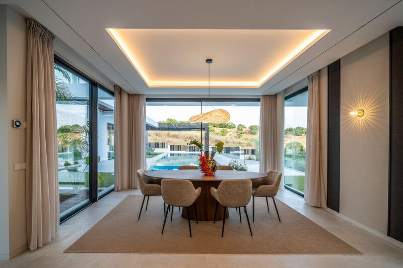 6 bedroom Villa for sale