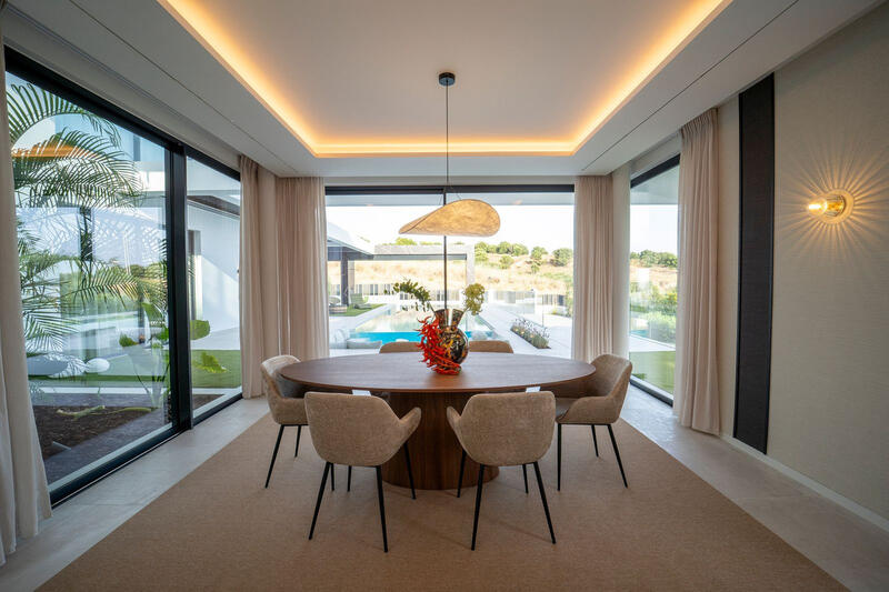 6 bedroom Villa for sale