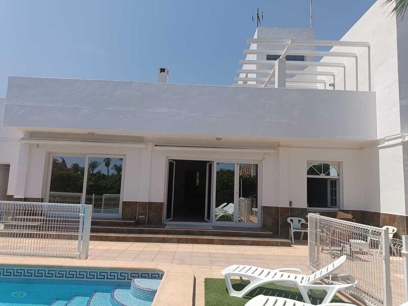7 Cuarto Villa en venta