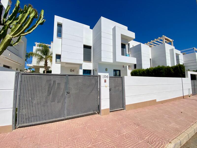 3 bedroom Villa for sale