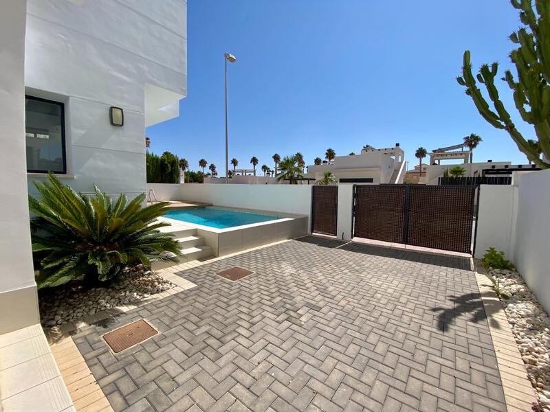 3 bedroom Villa for sale
