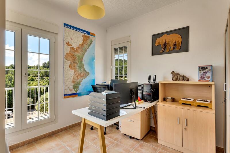 4 bedroom Country House for sale