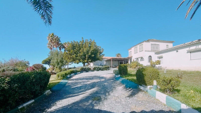 Landsted til salg i Marbella, Málaga