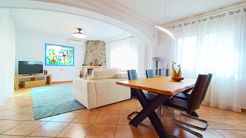 5 bedroom Villa for sale