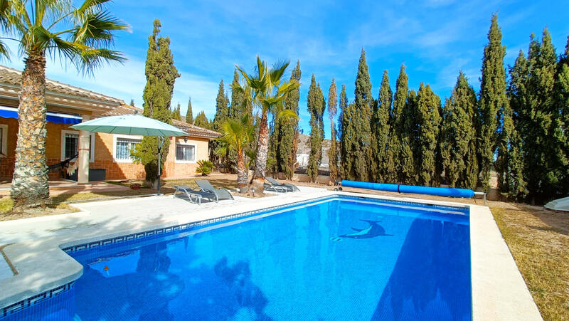 5 bedroom Villa for sale