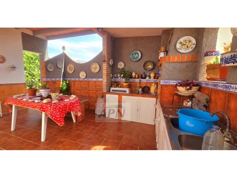 3 bedroom Country House for sale