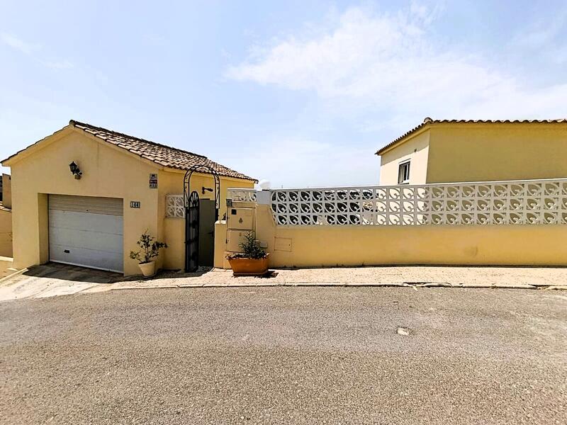 4 Cuarto Villa en venta