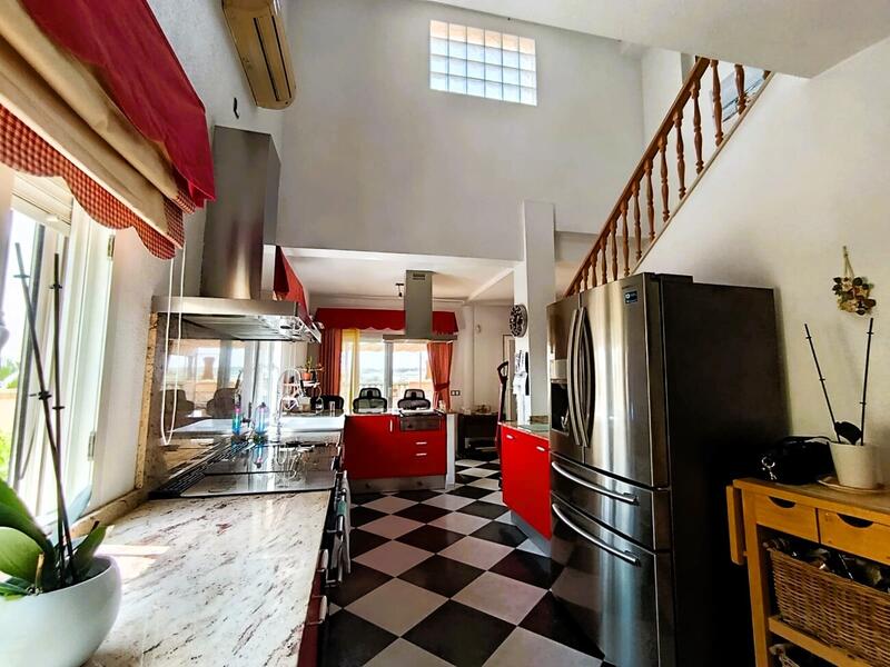 4 Cuarto Villa en venta