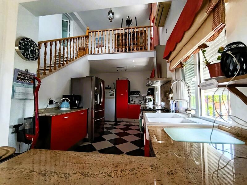 4 Cuarto Villa en venta