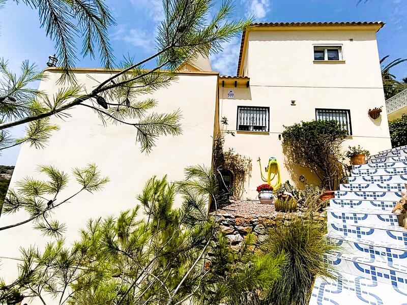 4 Cuarto Villa en venta