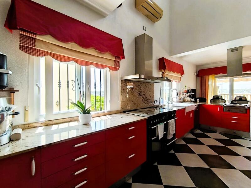 4 Cuarto Villa en venta