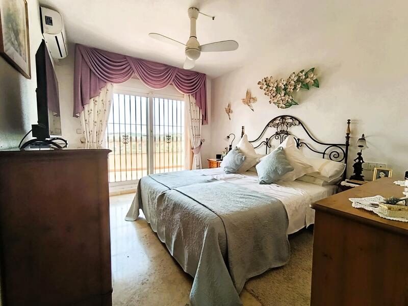 4 Cuarto Villa en venta
