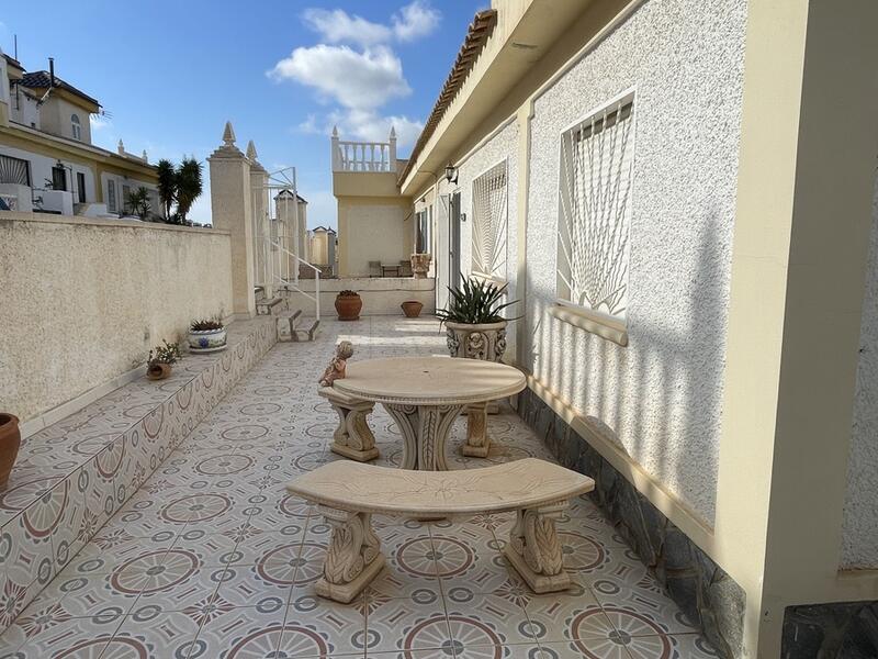 3 bedroom Townhouse for sale