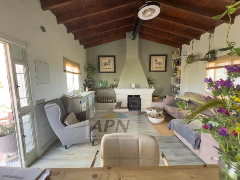 3 bedroom Country House for sale