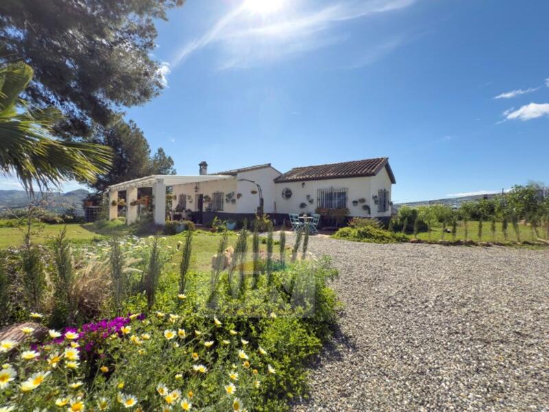 3 bedroom Country House for sale