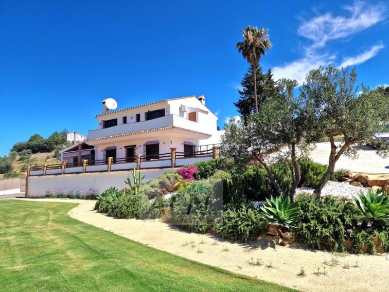 Деревенский Дом продается в Carratraca, Málaga
