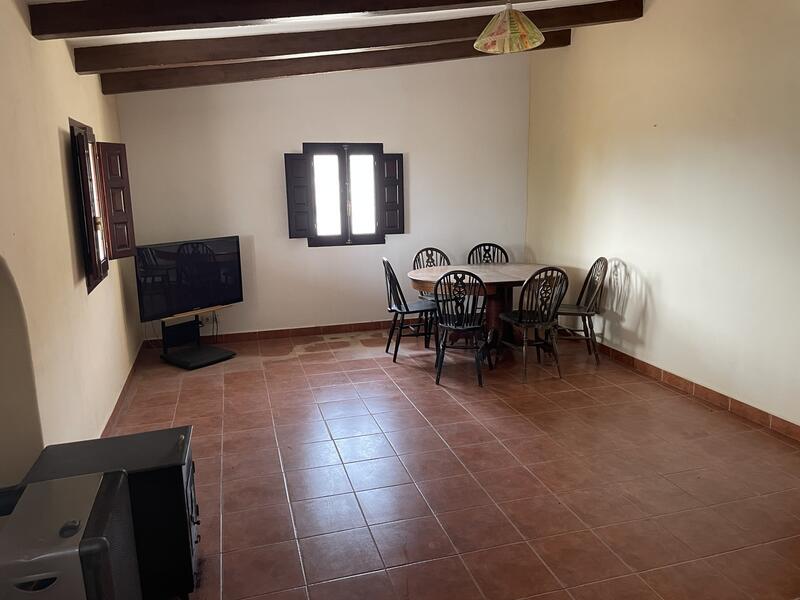 6 bedroom Country House for sale