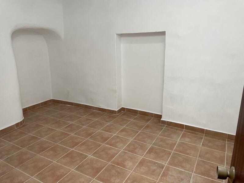 6 bedroom Country House for sale