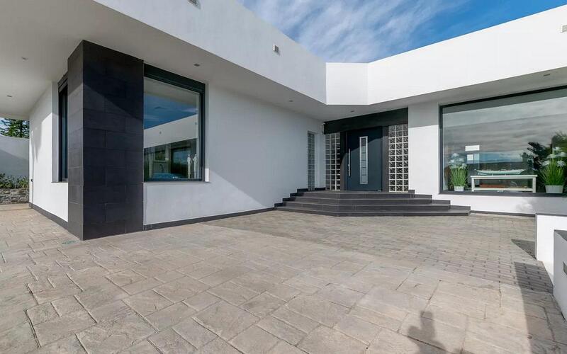 4 bedroom Villa for sale