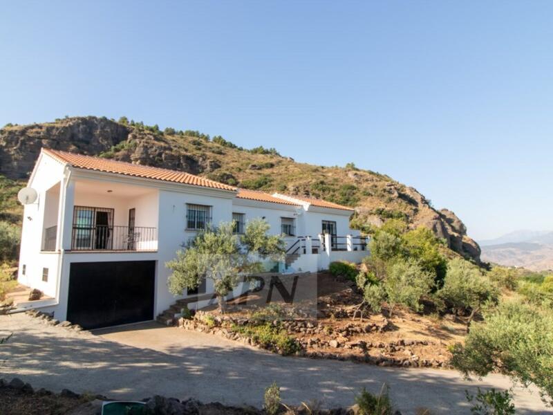 2 bedroom Country House for sale