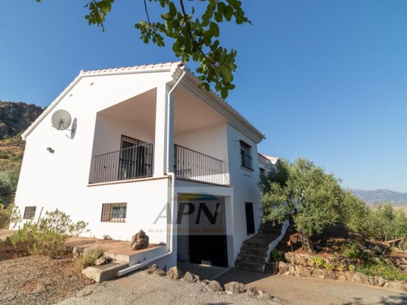 2 bedroom Country House for sale