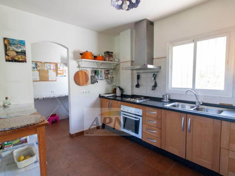 2 bedroom Country House for sale