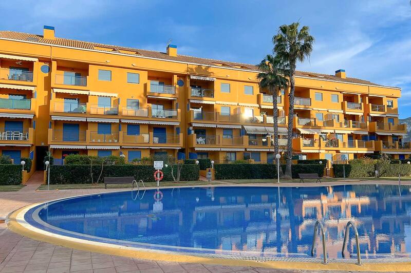 квартира продается в Denia, Alicante