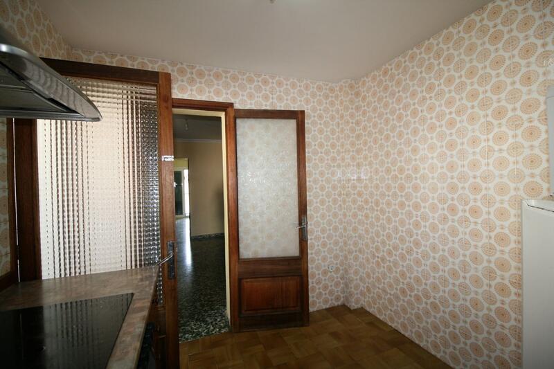 5 bedroom Townhouse for sale